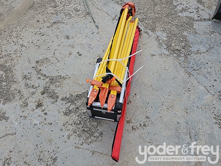 2026-sklp-laser-level,-self-levelling-rotary-laser-level-with-batteries,-receiver,-tripod,-grade-rod-image-2
