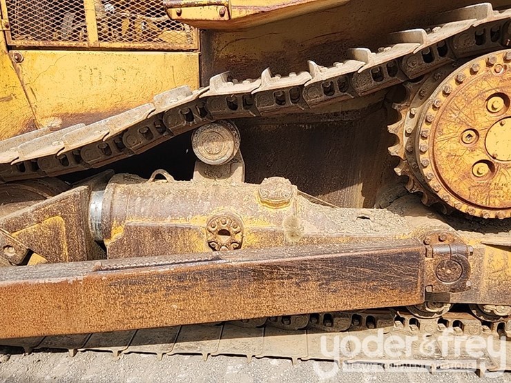 caterpillar-d6h-image-16