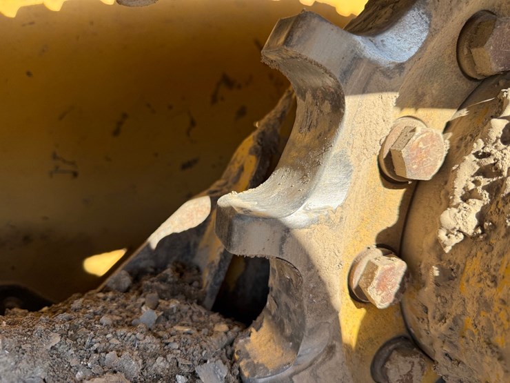 caterpillar-255-image-70