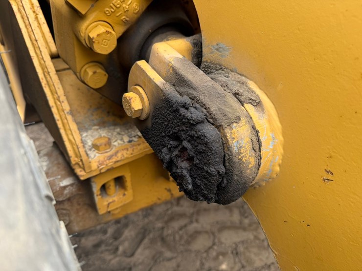 caterpillar-966d-image-18