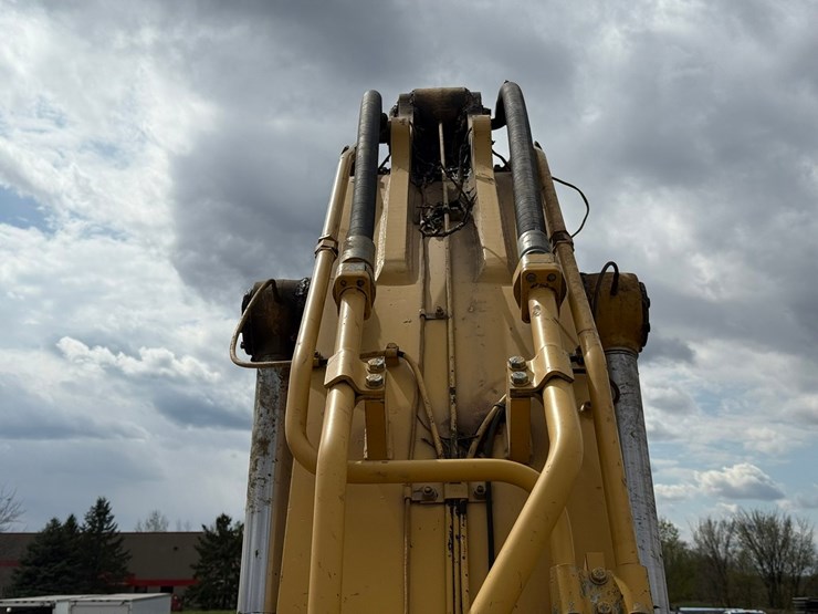 caterpillar-345bl-image-30