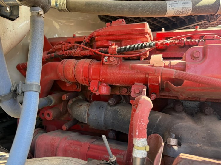 2021-kenworth-t880-image-32