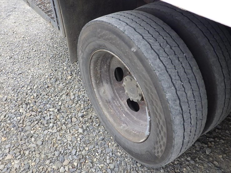 2015-ford-f550-image-25