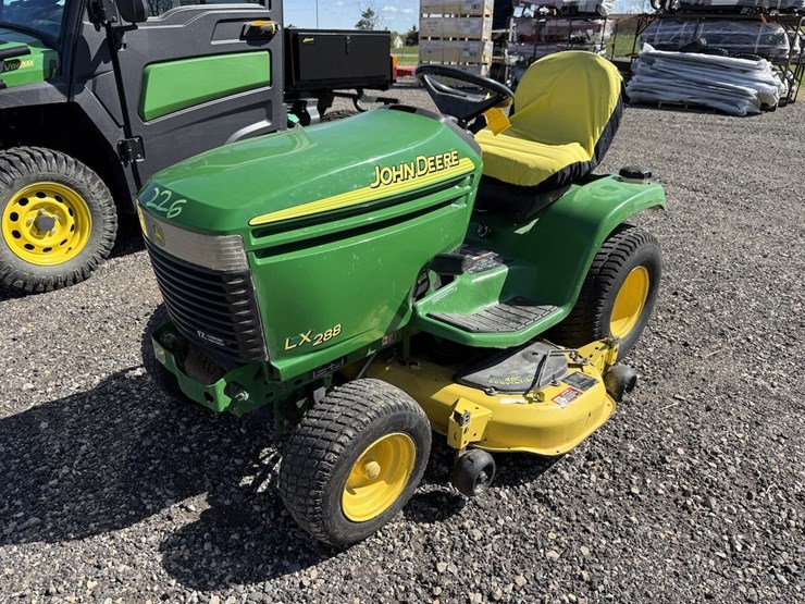 john-deere-lx288-image-1