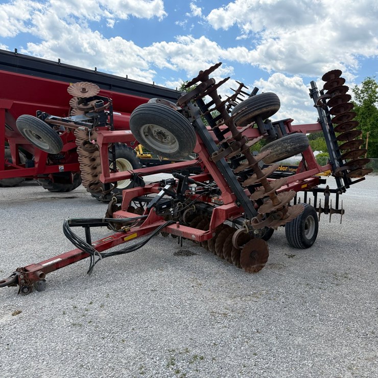 CASE IH 330