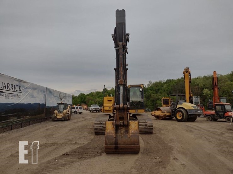 2006-deere-270d-lc-image-2