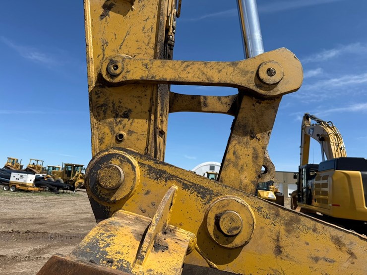 caterpillar-336-image-13