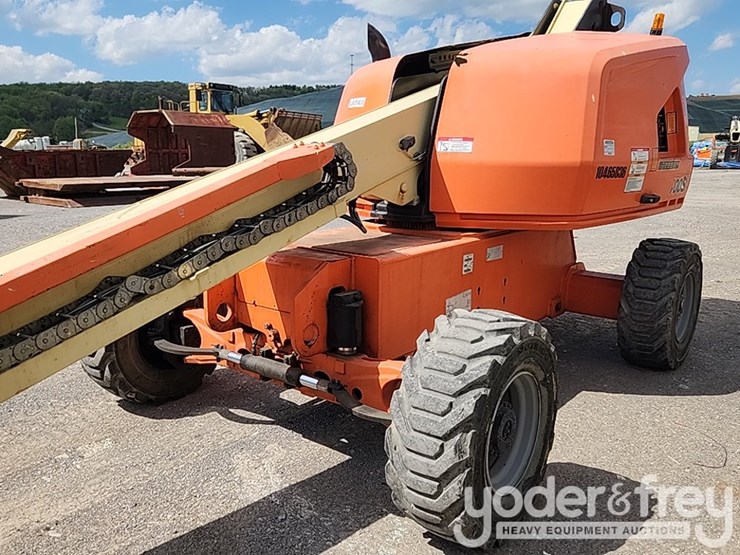 2016-jlg-400s-image-28