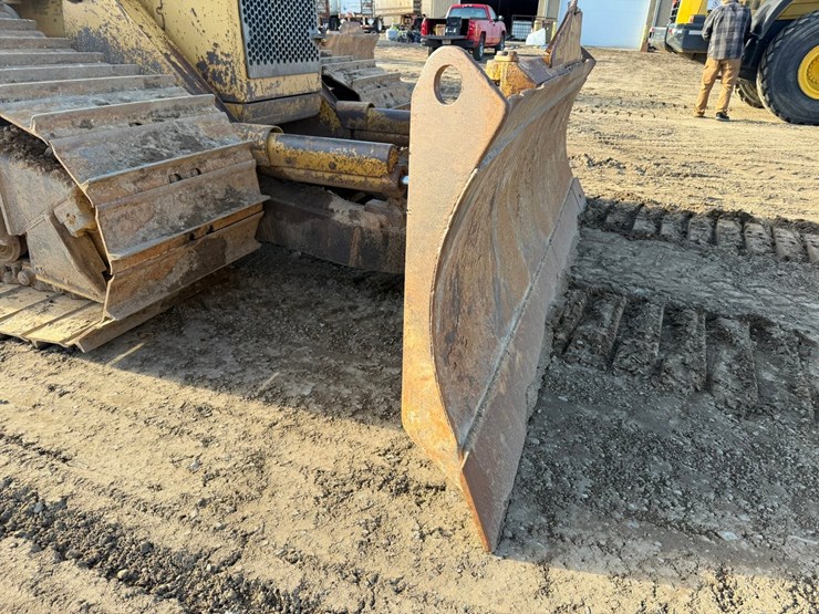 caterpillar-d4h-lgp-image-10