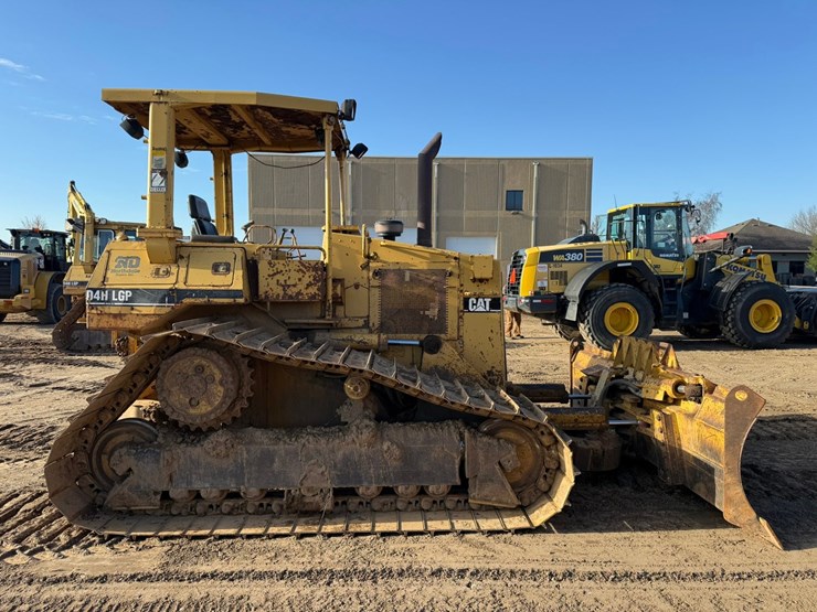 caterpillar-d4h-lgp-image-6