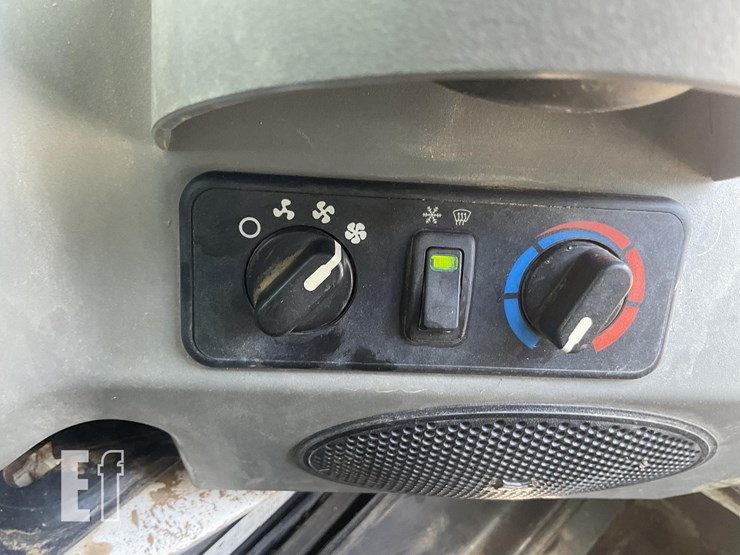 2018-bobcat-t770-image-16