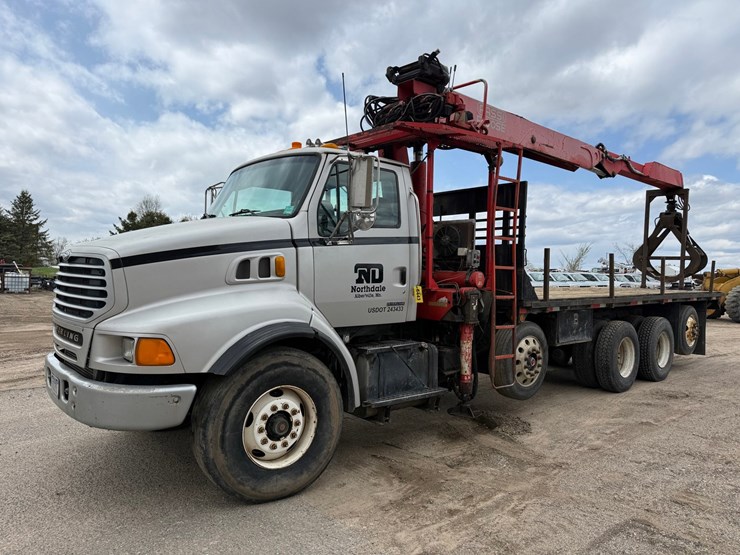#6443-•-2003-sterling-boom/crane-truck-image-1