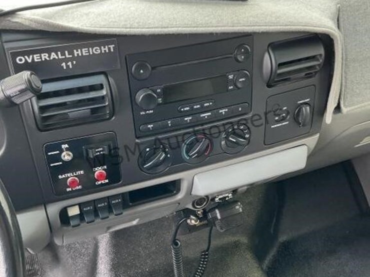 2007-ford-f550-image-29