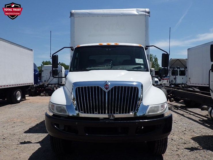 2019-international-durastar-4300-image-2