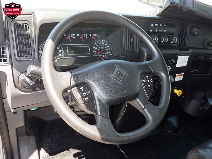 2019-international-durastar-4300-image-15