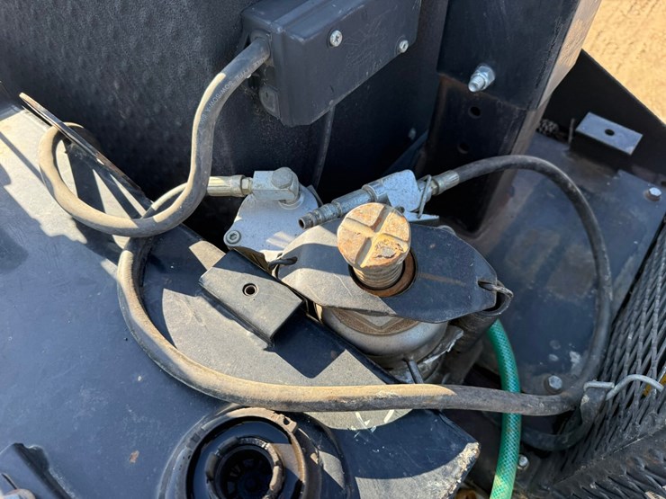 2017-ford-f550-xl-image-48