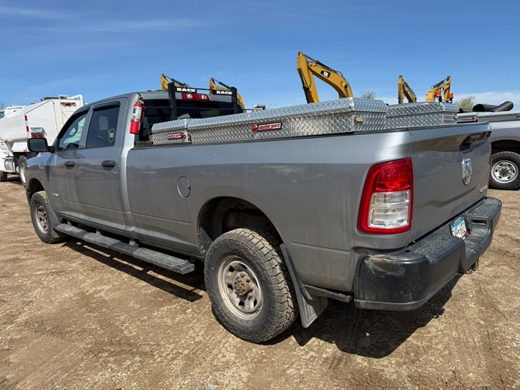 2021-dodge-2500-image-3