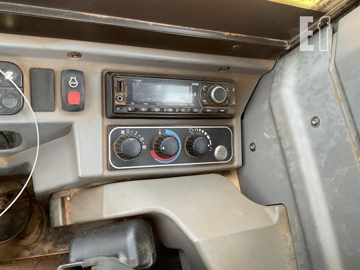 2020-jcb-85z-2-image-16