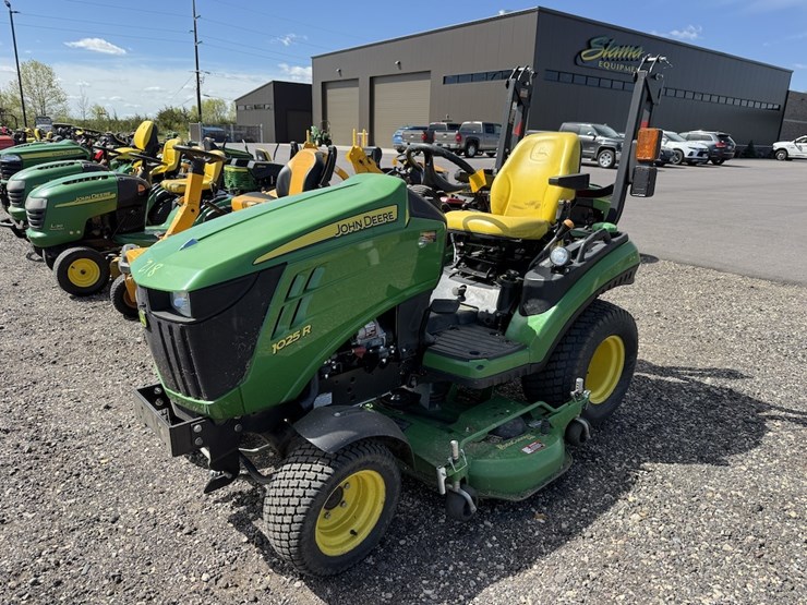 john-deere-1025r-image-1
