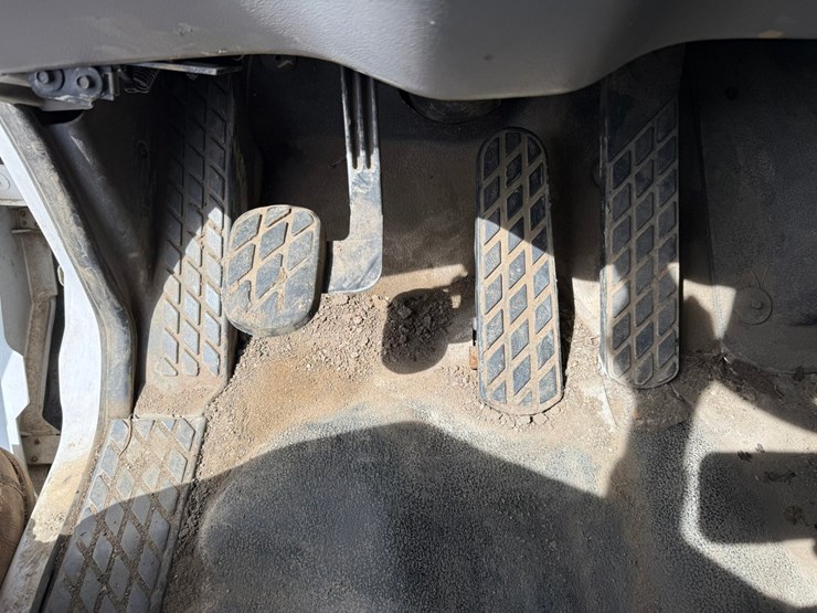 #6396-•-1997-ford-6911l-water-truck-image-48