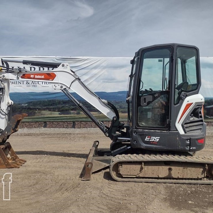 2022 BOBCAT E35i