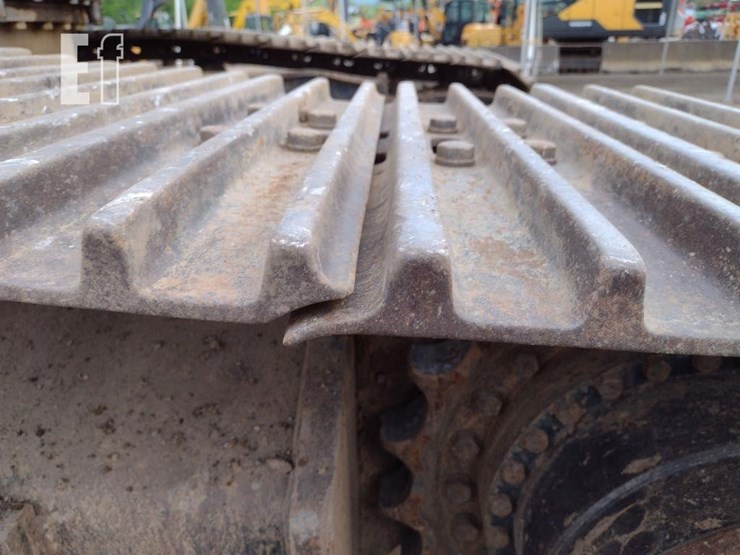 2006-deere-270d-lc-image-37