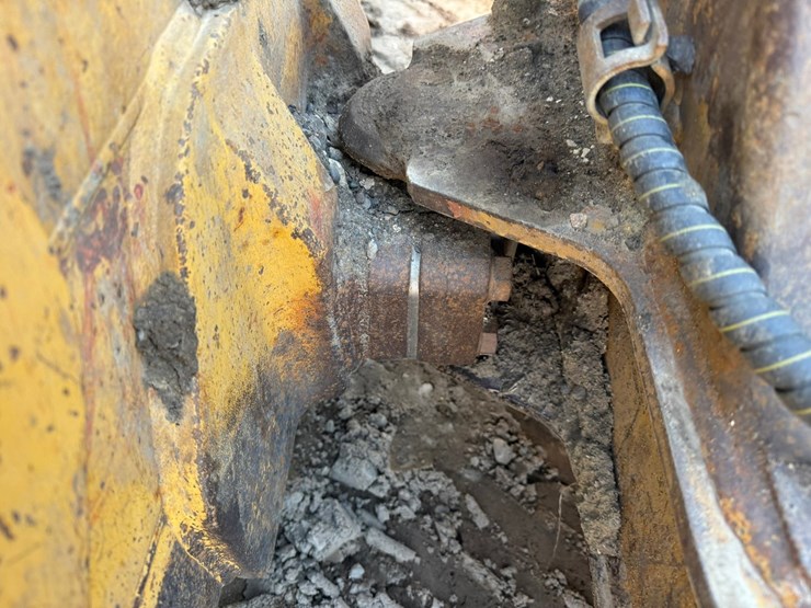 caterpillar-d4g-lgp-image-18