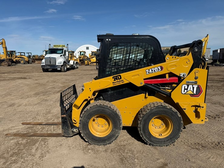 caterpillar-242d3-image-2