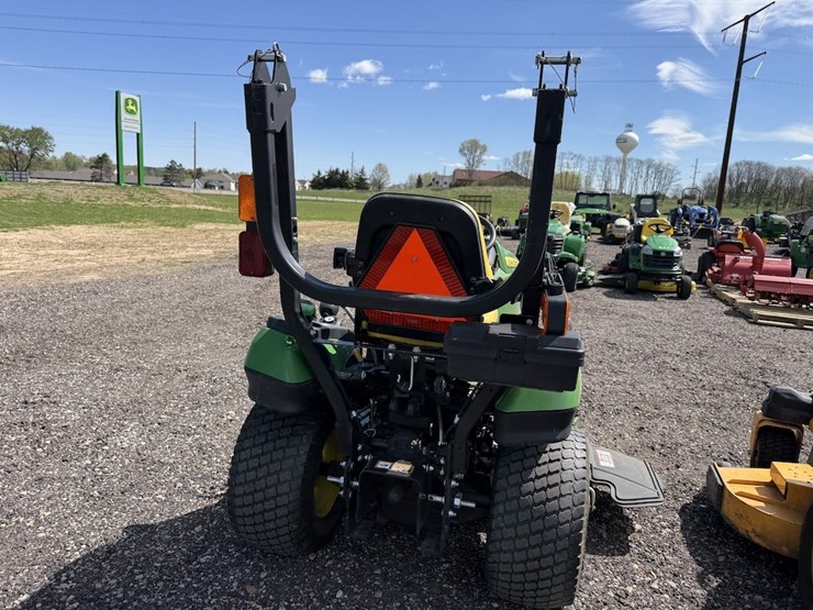 john-deere-1025r-image-5