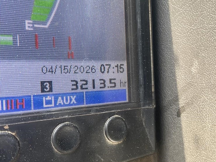 2015-takeuchi-tb280fr-image-19