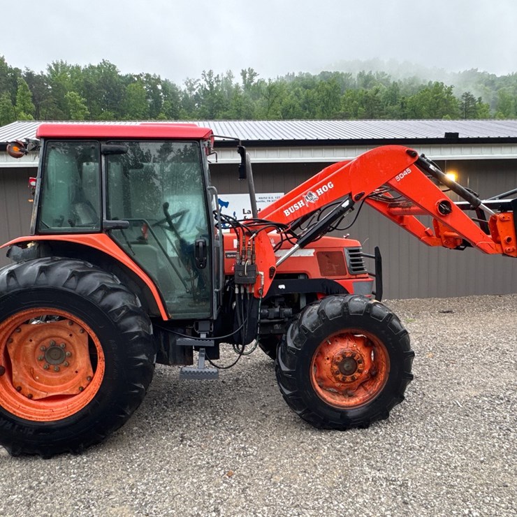 KUBOTA M9000