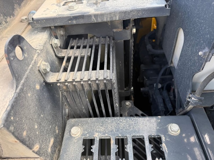 komatsu-pc490-lc-11-image-35