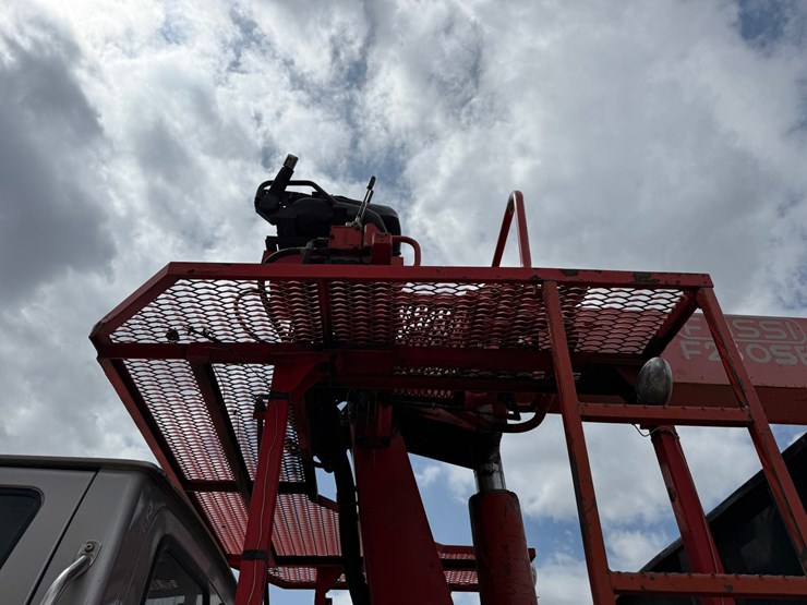 #6443-•-2003-sterling-boom/crane-truck-image-41