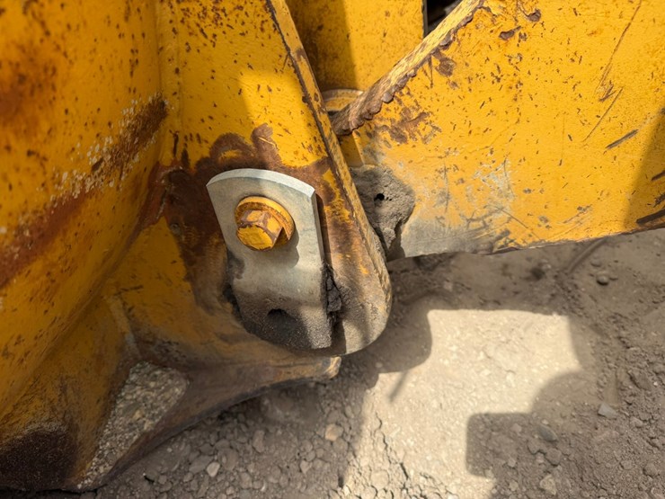 caterpillar-966d-image-22