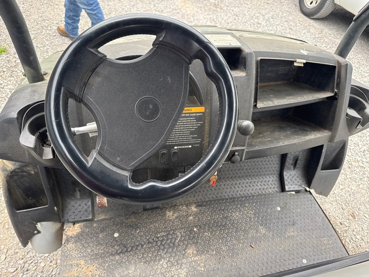 club-car-carryall-1700-image-6