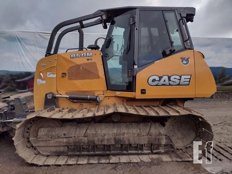 2016-case-850m-image-13