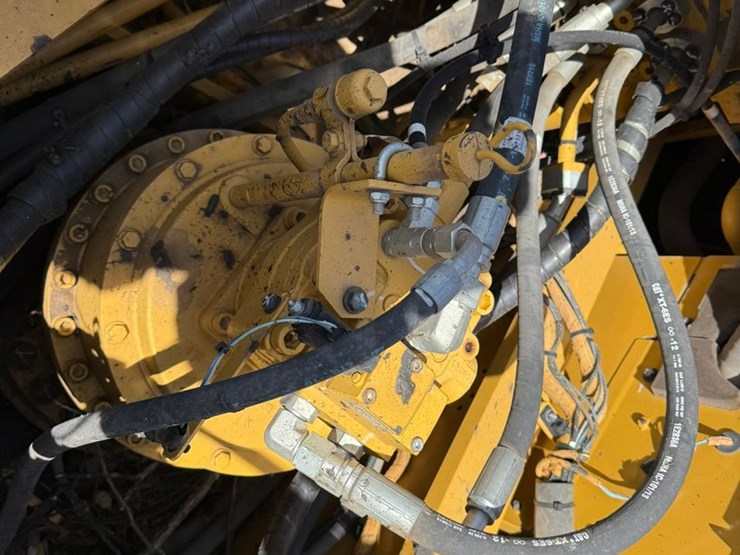caterpillar-336-image-35