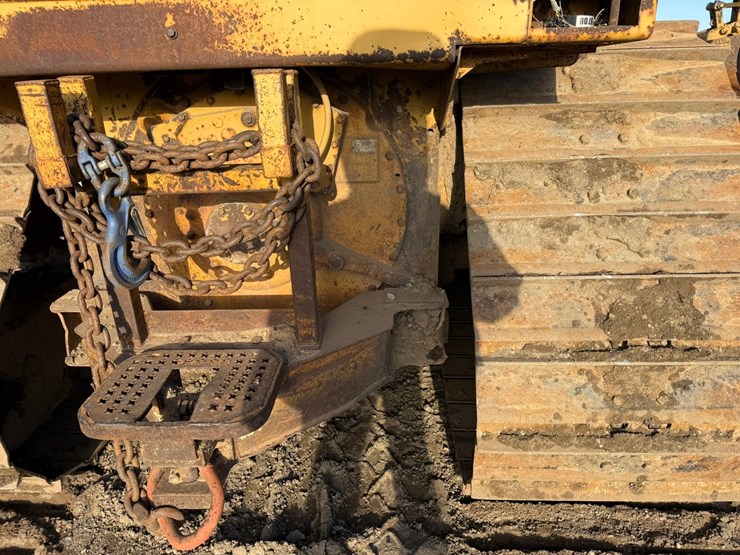 caterpillar-d4h-lgp-image-25