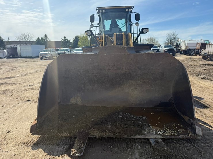 2013-caterpillar-950k-image-8