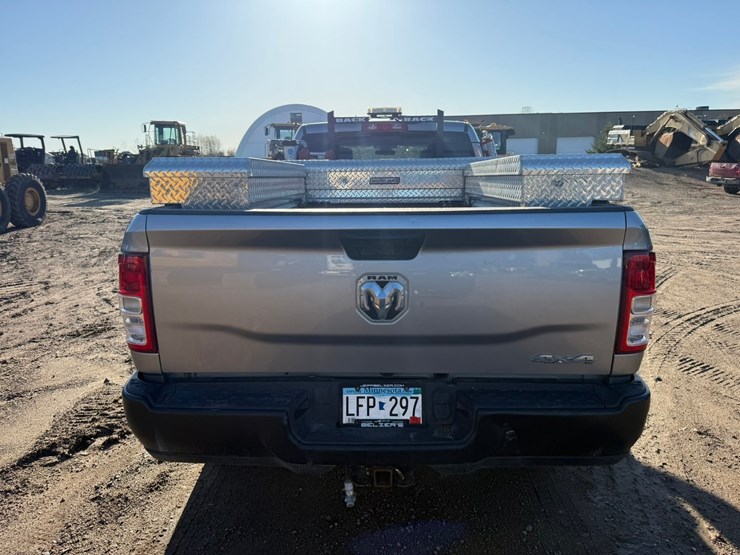 2021-dodge-2500-image-4