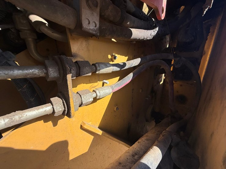 caterpillar-259d3-image-21