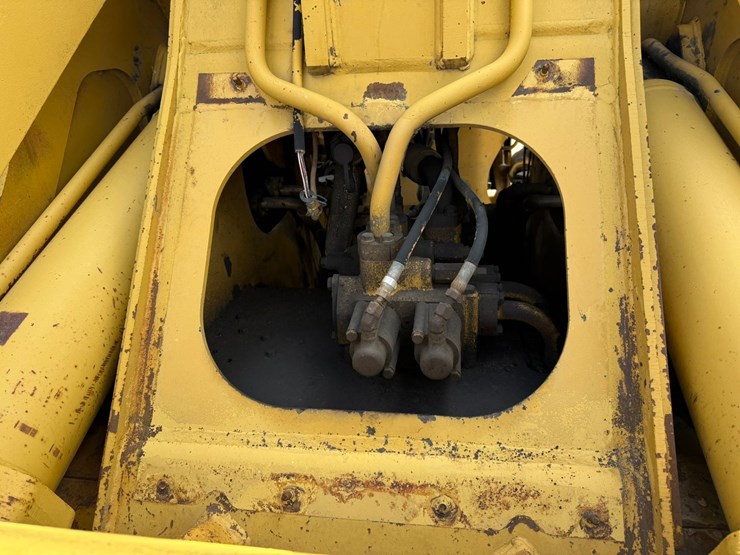 caterpillar-966e-image-29