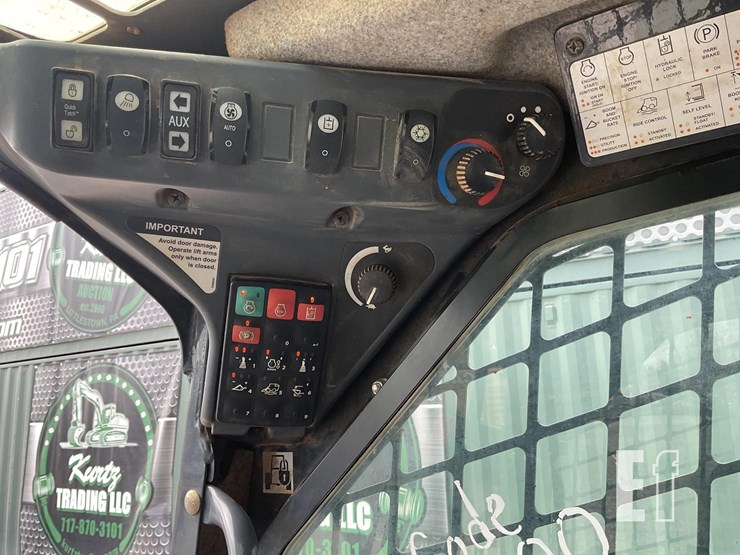 2020-deere-333g-image-15