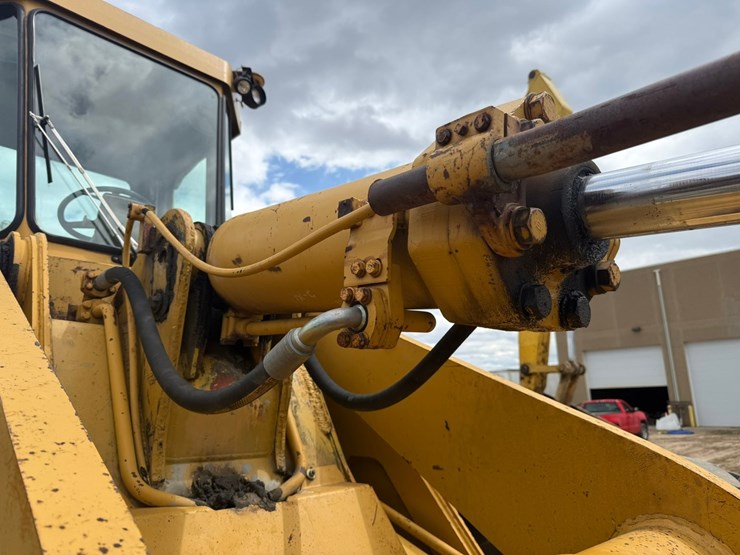 caterpillar-966d-image-17