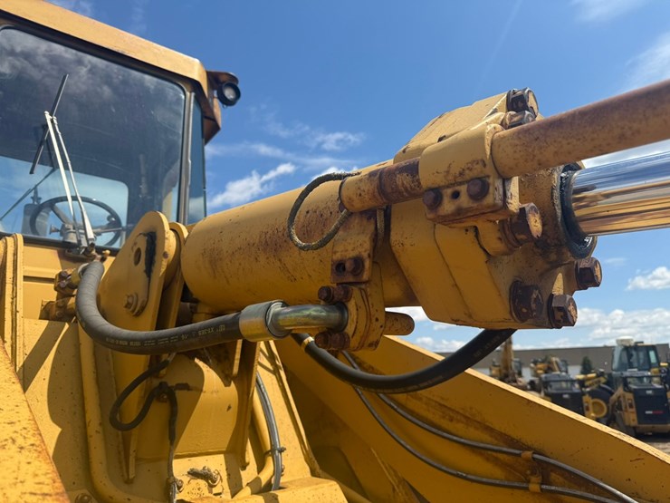 caterpillar-966d-image-27
