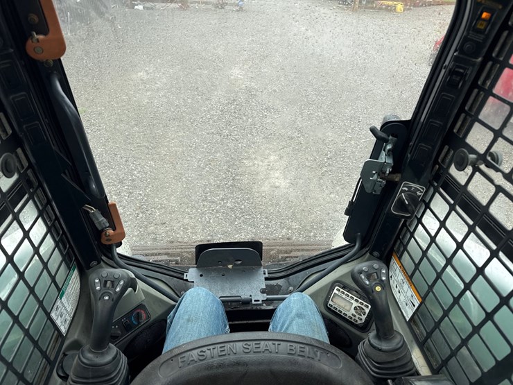 2014-bobcat-t590-image-9