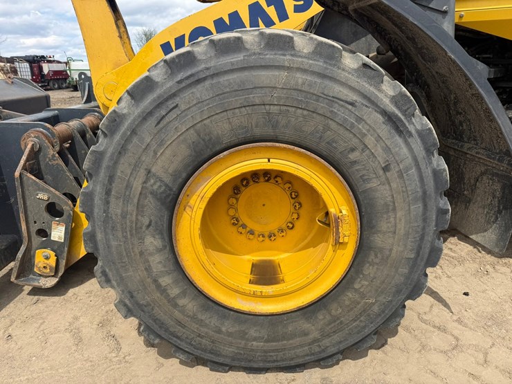 komatsu-wa380-image-123