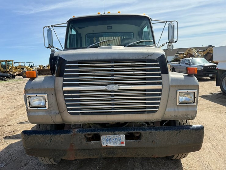 1993-ford-l8000-image-8
