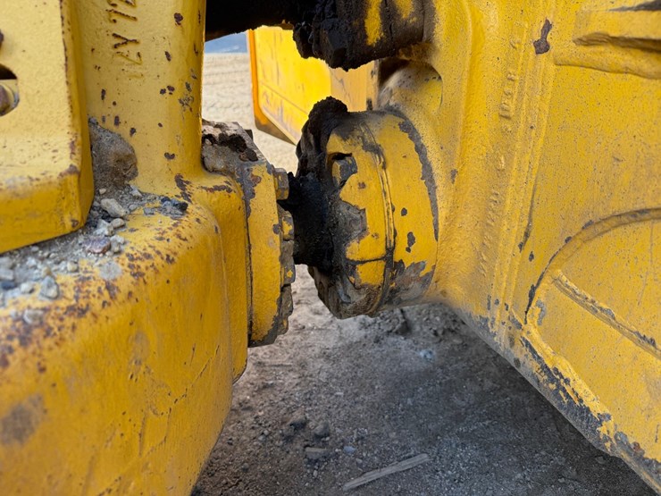 2014-komatsu-d51pxi-image-26