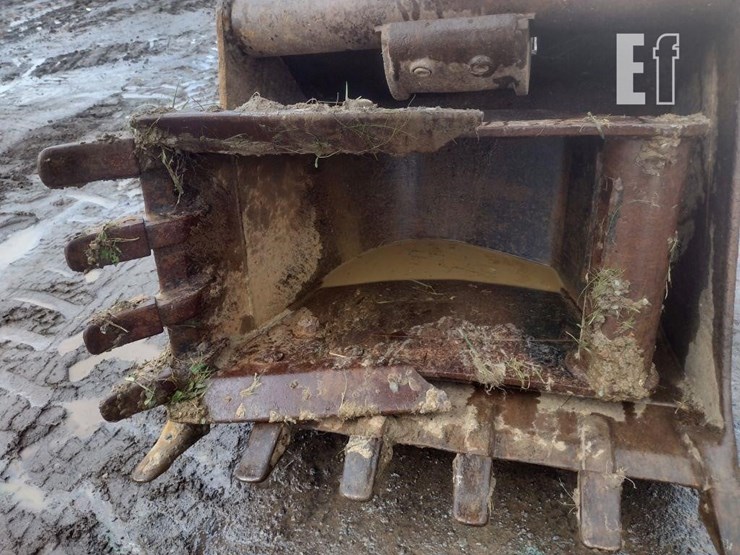 takeuchi-tb290-image-32